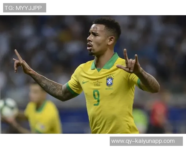 英媒报道卡拉菲奥里因髋部伤缺席下轮世预赛独自训练