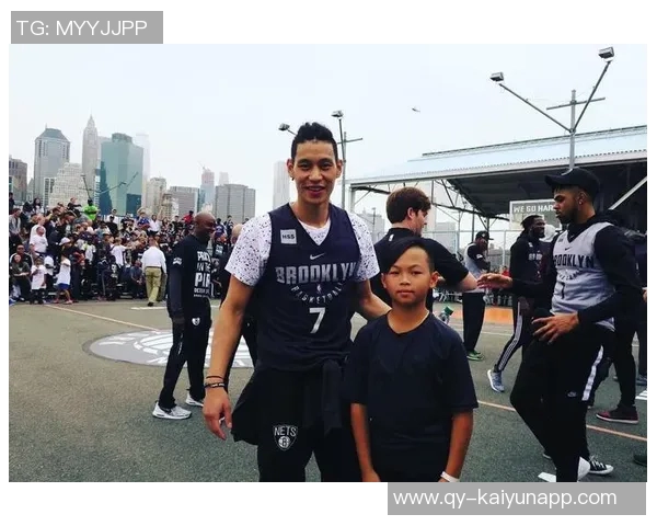 篮网中国官方拉拉队Brooklyn8签约中国经理人杨舒越引发热议