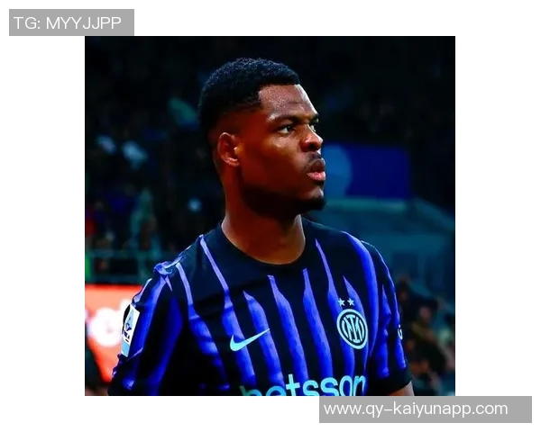 邓弗里斯谈被换下的不满情绪期待球队未来表现更佳